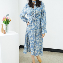 어썸메이드 가슴 셔링 블루 플라워 소매밴딩 롱원피스
