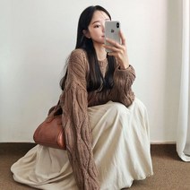 모노치코 물방울 꽈배기 루즈 라운드 여자 크롭 니트