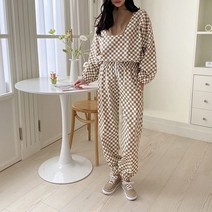 오슈 여성 트렌드의 선두주자를 만들어주는 체커보드 조거팬츠