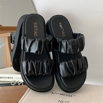 웨지힐슬리퍼 여성웨지샌들 통굽힐 여성키높이샌들 얇은 스트립이 두꺼운 바닥을 높였습니다. 모든 경기 패션 겉옷 주름진 더블 스트랩 슬리퍼 여성 여름 미끄럼 방지 비치 샌들