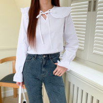 시크블랙 렐포드 라운드카라 프릴 블라우스