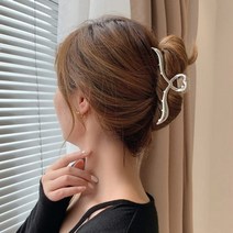 HOLYG 듀이트 베이직 하트 헤어 집게핀