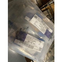 오리지널 프론트 브레이크 패드 마모 센서 1695401617 메르세데스 C300 C400 CLA250 에 적합