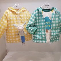 아가방 40% 봄 베이비페어 딱 봐도 넌 봄 점퍼로구나 상큼하기가 넘사벽 유아 바람막이 점퍼 안감은 면으로 부드럽게 감싸였어요 봄 외출복! 뒷모습 왜케 귀여운거야!