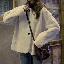 이지핏 빅카라 여자 양털 하프코트 겨울 패션 데일리 데이트 여성겨울코트 여성코트 여자겨울코트 겨울코트 오버핏코트 롱후리스 숏트렌치코트 뽀글이롱코트 데일리코트 가죽트렌치코트 플레어코트 a라인트렌치코트 플리츠트렌치코트