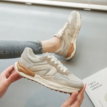Y.GA 신형 봄 가을 ins 여성 키높이 패션 편안한 운동화 학생 유행 런닝화 여성 미끄럼방지 내마모 통기성이좋아요 키높이신발 4cm 굽높은 신발