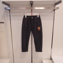 래핑차일드 부평점 루즈핏 스타일로 성별 관계없이 착용 가능하고 스판성이 좋아 활동하기 편안한 데님 B3A49-4OI-5I LHC