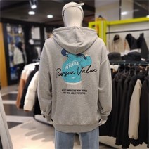 엠할리데이 NC05 등판 인물 전사 후드티 MN1TU052