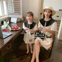 엄마 딸 커플 모녀 패밀리룩 화이트 흑백 터틀넥 퍼프소매 순면 작은 향풍 룩 연