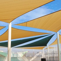 아이스타스 썬쉐이드 타프 HDPE 메쉬 삼각형 5x5x5m, 샌드 Sand