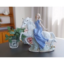 유럽풍 야드로 세라믹 도자기 장식인형10종 카페소품 개업 이사 신혼집선물, 2.말타는 여인(HW-7)