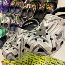 [크록스] 클래식 디스코 클로그 208120-0C4 NC신구로점