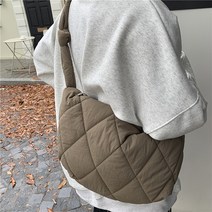 BSHAANS 누빔 크로스 에코백 패딩가방