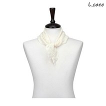 엘케이트 여자 쁘띠 스카프 LNM185 삼각 펀칭 플라워 패션 머플러초록 아이보리 검정 색 여성스카프 여자스카프 여자목도리 여성목도리 봄스카프 스카프코디 목