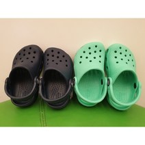 크록스 (NC고잔) 정품 아동 클래식 클로그 204536-410 3U3 2가지 컬러 여름 아동 샌들 가볍고 발이 편한 신발