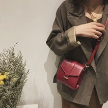 미들라인 스퀘어 미니백