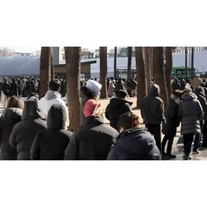 1+1 에버랜드 롯데월드 서울랜드 놀이동산 오픈런 줄서기 웨이팅 청소년 접의식 간의의자, 블랙+블루