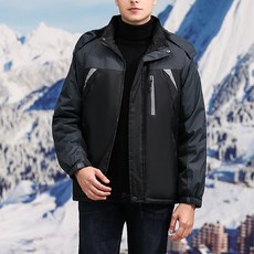 脫掉又厚又保暖的滑雪衣