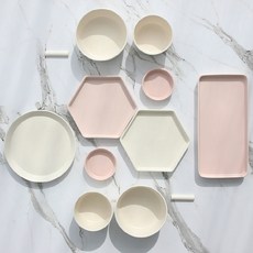 SSUEIM Maribel 雙人陶瓷餐具12入組, 奶油白/淺粉紅, 耐熱5-100°C, 小碗2個 + 大碗2個 + 匙筷架2個 + 醬料碟2個 + 圓盤(小)1個 + 六角盤(中)2個 + 長方盤1個, 奶油白色 + 淺粉色, 1組