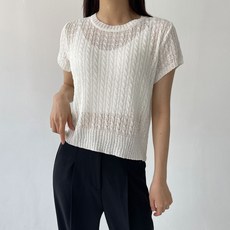 반팔꽈배기니트