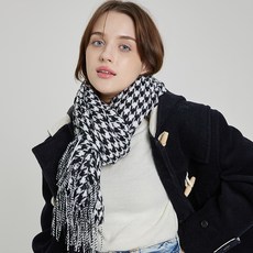 格紋流蘇圍巾