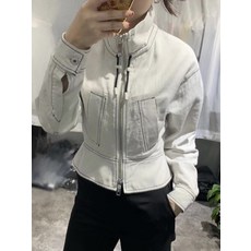 8f891c3ecdba8bfac19df7346149504198bcac76f1c1006dfb57761ce9e3.jpg
