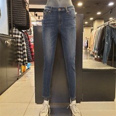 da1398bd383965f594d35b9f4e986bd1df172fb8ee117b79cedd6bf53416.jpg