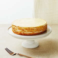 [이학순 베이커리] 한겹 한겹 정성껏 쌓아 만든~ 수제 밀크 크레이크 홀 케이크 외 3종 선택하기 (650g/개), 상품명:밀크 크레이프(A)