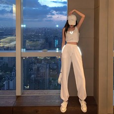 쿨조끼 햅번스타일 투피스 여성여름옷 분위기있는 유행패션 세트포장 셀럽 운동 와이드팬츠 유럽풍 캐주얼 조끼 상의