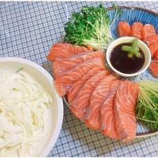 노르웨이 직접 공수한 슈페리얼등급 생연어 500g 1kg 횟감용 구이용 통연어 필렛, 생연어 필렛 500g, 1개