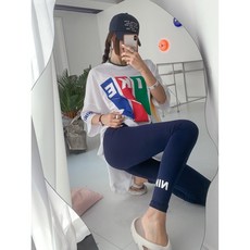 (혀니언니) 트렌디하고 레트로한 레깅스와 루즈핏티셔츠 세트