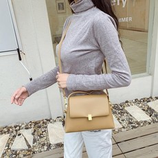 08a6f9d2558fea8ab5180d336c3a65185af9b9dbdeb38fd581ea042eb6a1.jpg