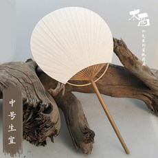 b68930e6d711e2afcf71e51152e116204dcb74998e1696aac78463893946.jpg