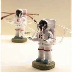 우주인안경거치대