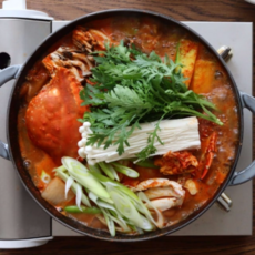 살이 꽉찬 간편조리 꽃게탕