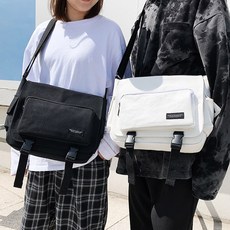 위파인더 시크한 중형 모터사이클의 라지 캡 스탬프 크로스백 네이키드 소프트 메일의 스트리트 숄더백 도매