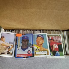 싸인볼 야구 mlb 메이저리그 레전드 공인구 베이브 루스 미개봉 팩 많은 별 명예의 전당을 포함한 600 개의 카드 선물 기부에 딱 맞는 새로운 화이트 박스에 배송 적어도 2