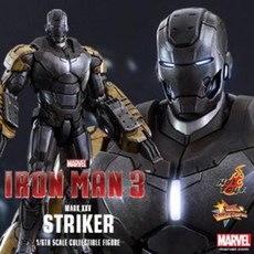 [핫토이] Iron Man 3: 1/6th 스트라이커 (Mark 25)