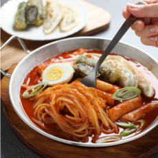 추억으로 가는 매콤 쫄깃 쫄볶이 만두 김말이 어묵 밀키트