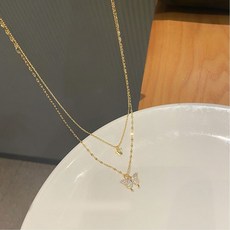 안나수이나비목걸이