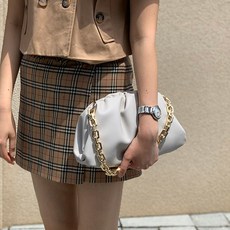 a3b33c24c5c2b58f52b9be481b2a1937517381bd03a5563731f1613d29cb.jpg