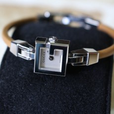 정품 구찌 신품급 102 브라운 가죽 여성용 팔찌시계