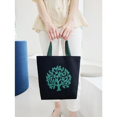 [채우다 상점] 세련된 디자인 럭키트리 블랙 손가방 가벼운 가방 에코백 보조가방 외출가방 데일리 가방 에코가방 스타벅스 가방