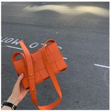 db6fa5f41636edc946eb149416fa58fa03a651d79dcda0145a52b1ecd112.jpg
