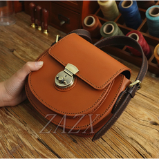 가죽공예원데이클래스쇼퍼백