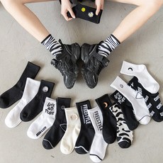 새로운 양말 여성 대학 스타일 중반 튜브 코튼 Jk 양말 블랙 화이트 힙합 스포츠 양말 편지 인쇄 재미 양말 캐주얼 하라주쿠|양말|