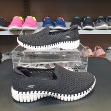 fc9445ff230f63aee4daa25740c1872134239e8c952ef2a2d9e882727d9e.jpg