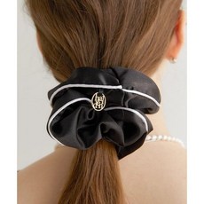 HALDEN line satin logo pendant scrunchie (H010_black)