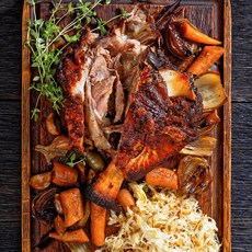 조리간편 독일식 왕족발 슈바인학센 1족 700g 900g [소스무료증정], 슈바인 학센 900g, 1개