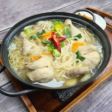 파주 닭칼국수세트 (신선닭700g+사골육수600g+칼국수230g+비법육수22g), 단품